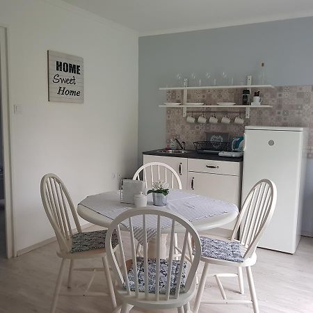Zsigmond Vendeghaz Apartment วิลานี ภายนอก รูปภาพ