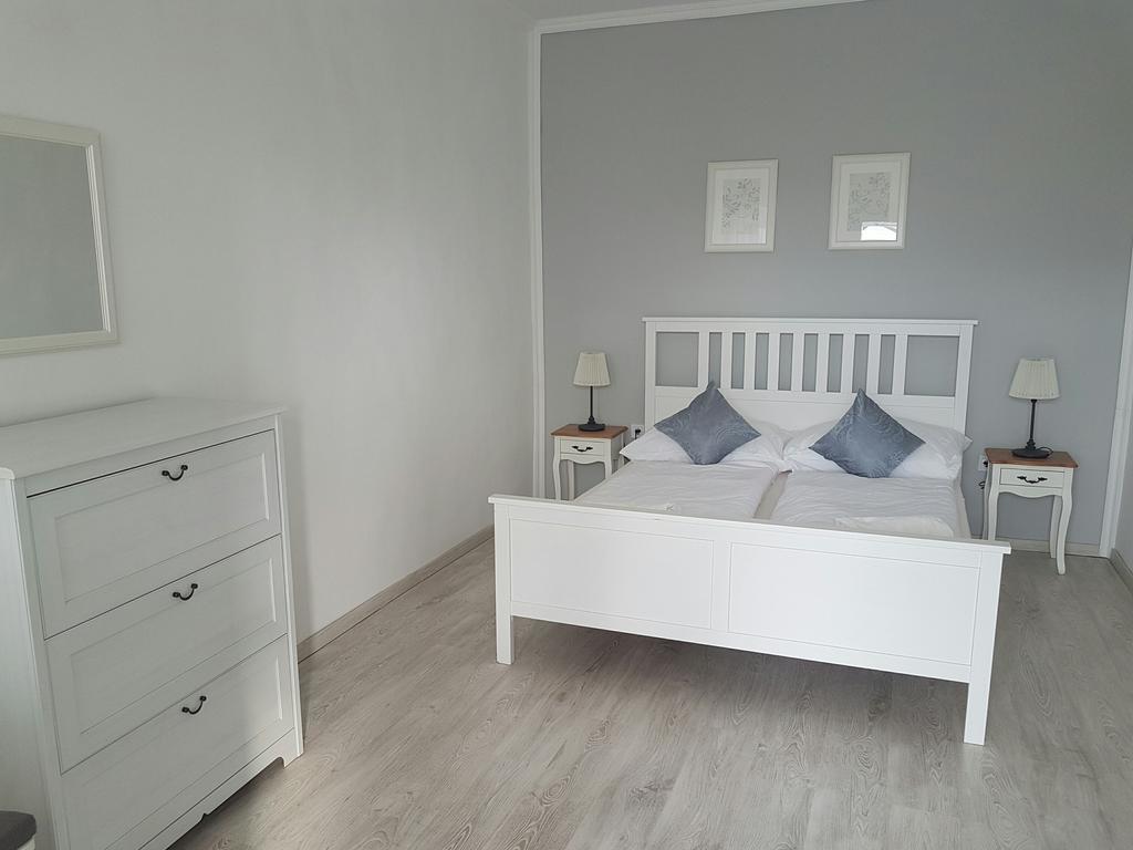 Zsigmond Vendeghaz Apartment วิลานี ภายนอก รูปภาพ